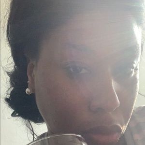 Meet your Posher, Kendra